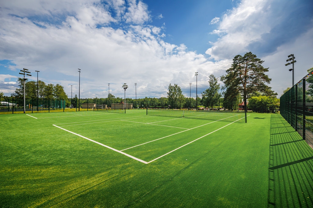 Теннисные корты