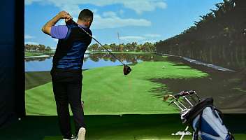 Off-season on the QED UNEEKOR Golf Simulator