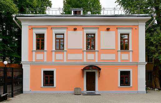 Денежный пер., д. 3